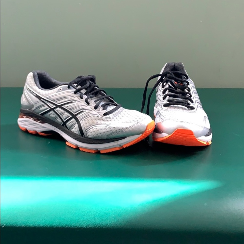 ASICS GT-2000
